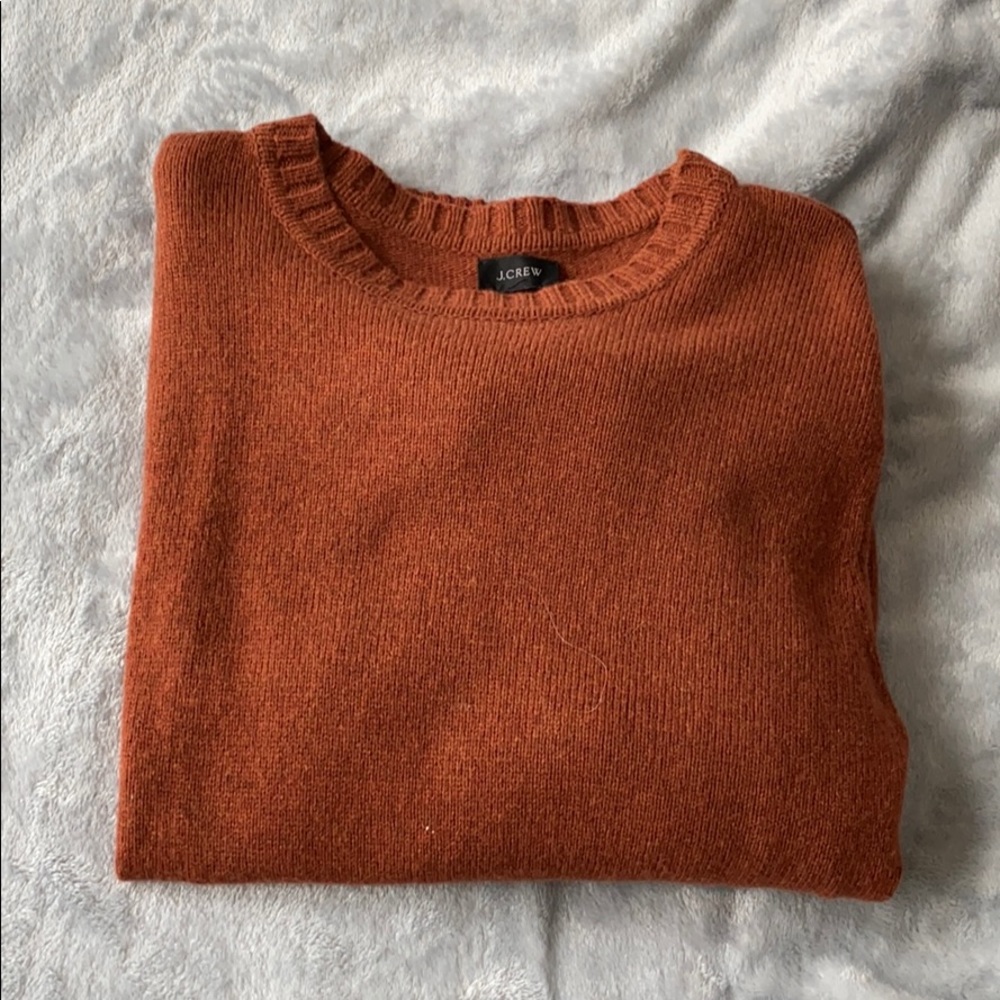 Pullover sweater